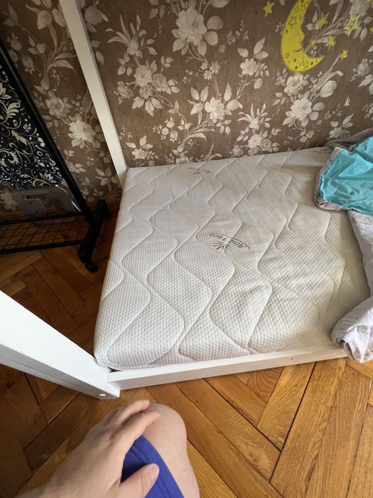 Vand scaune, masa si pat supraetajat copii