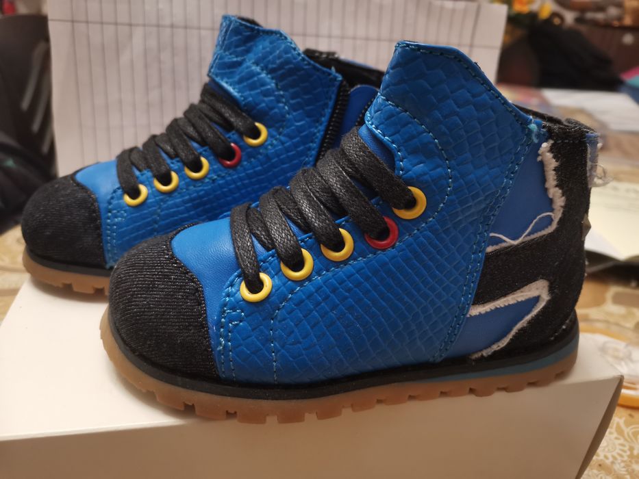 Готини детски боти, високи обувки