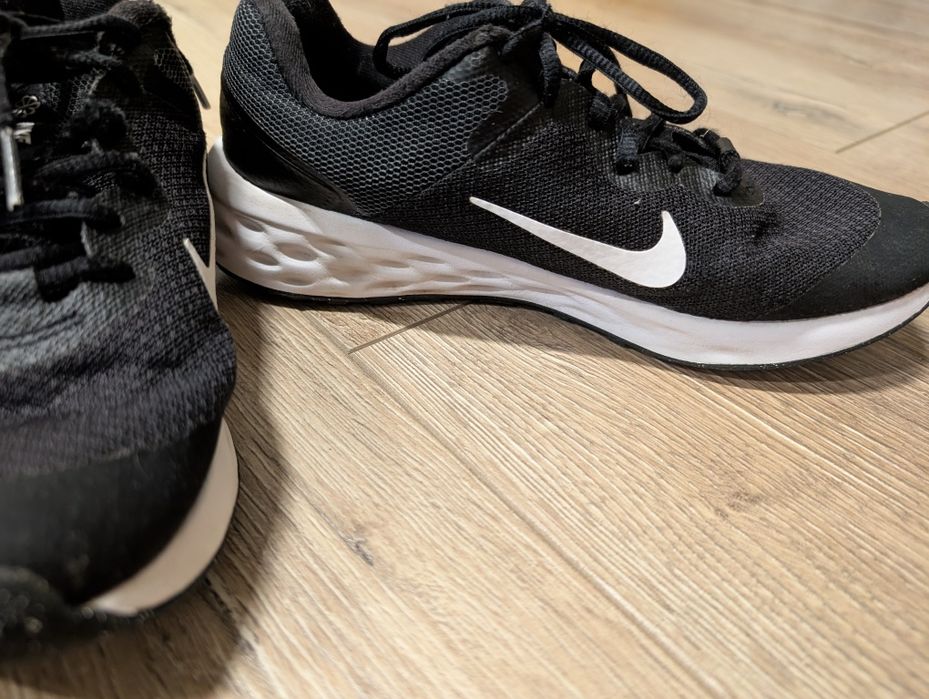 Маратонки Nike оригинални 36.5