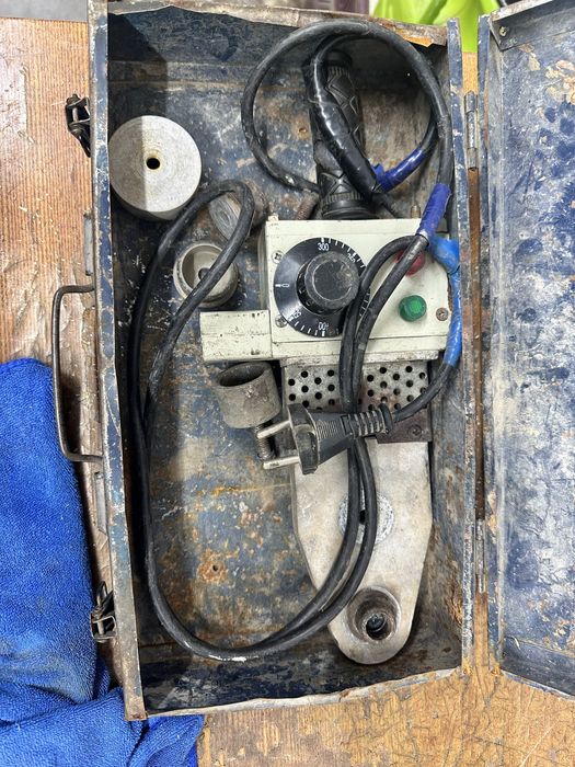 Утюг (паяльник) для пластиковых труб