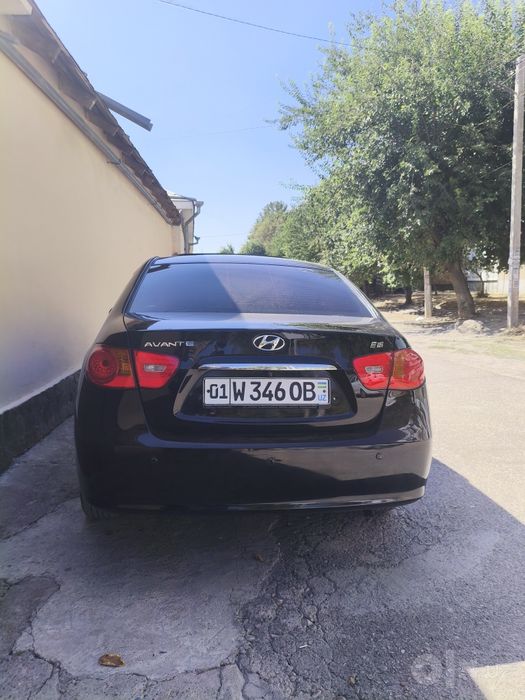 Hyundai avante sotiladi