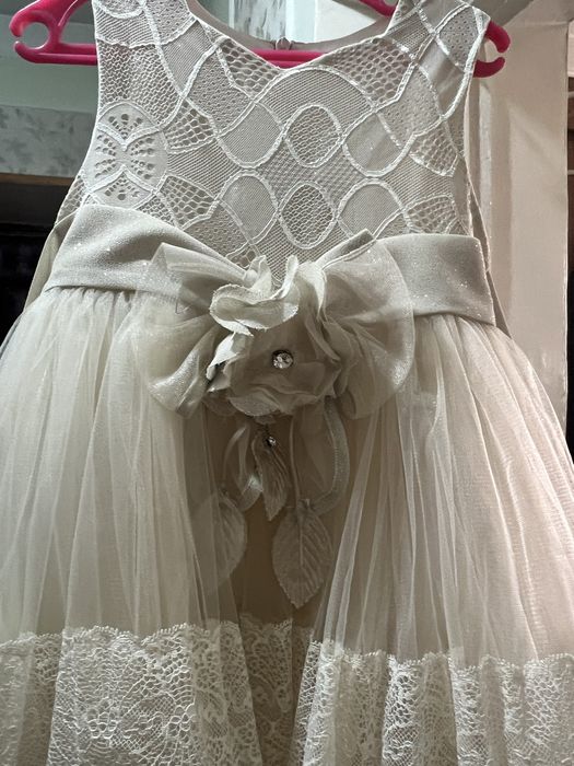 Платье для  девочки новое