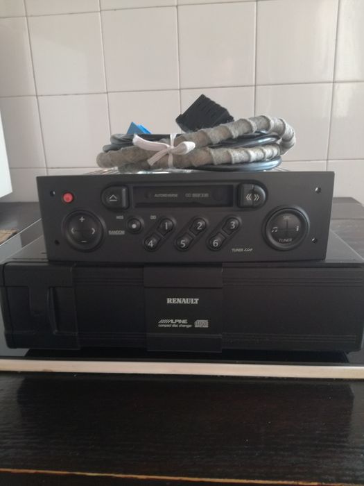 Ченджър и касетофон и сд за рено