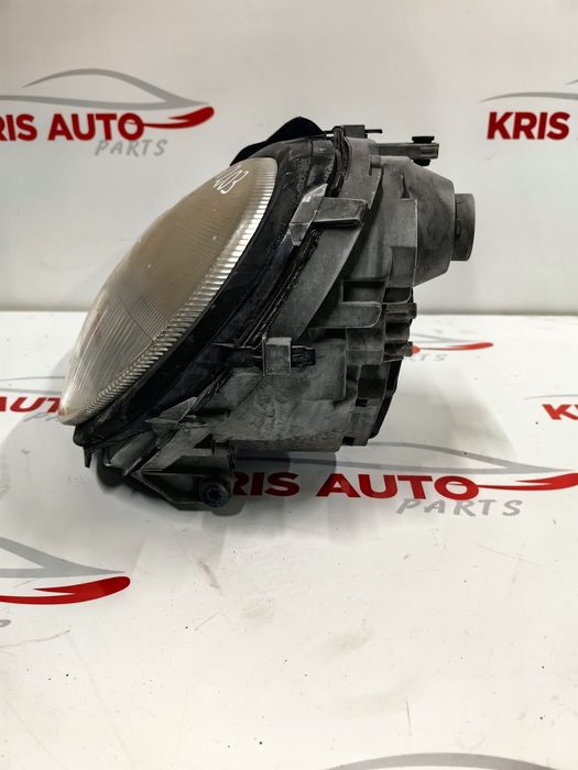 Ляв фар Mercedes C class W203 / Мерцедес Ц класа 2000г.