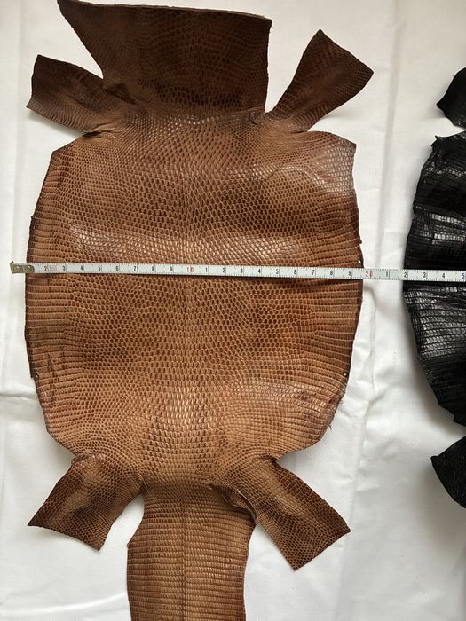 Piele soparla culoare maro si negru