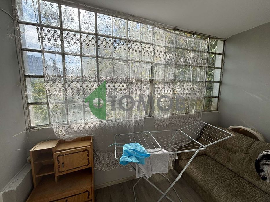 Обзаведен двустаен апартамент в кв. Три Чучура-север