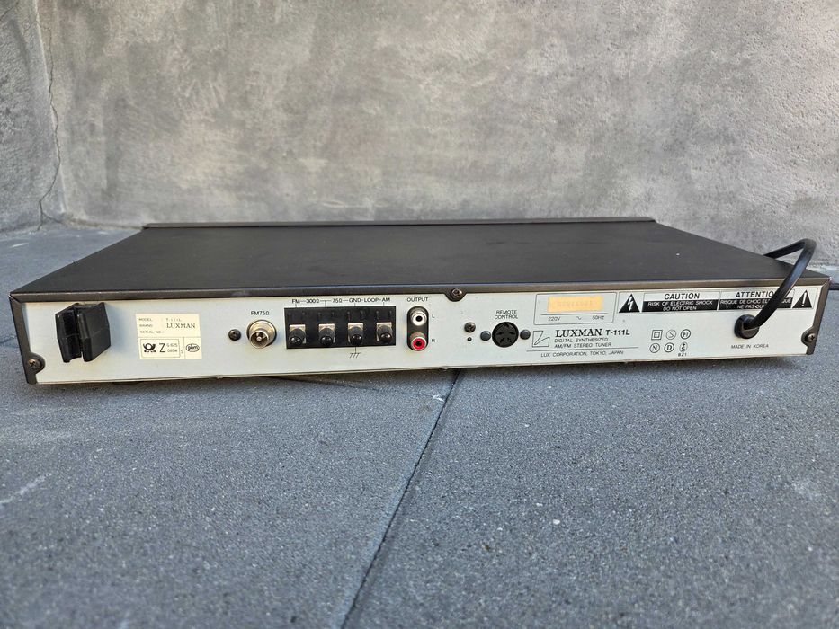 Tuner Luxman T-111L
