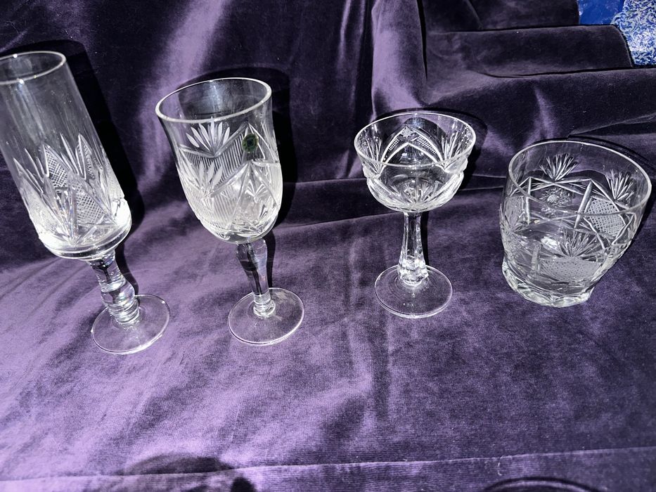 2 Кристални сервиза по 24 части всеки