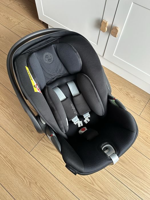 Scoică auto Cybex Cloud T i-Size Plus + adaptoare carucior + husă vară | stare foarte bună