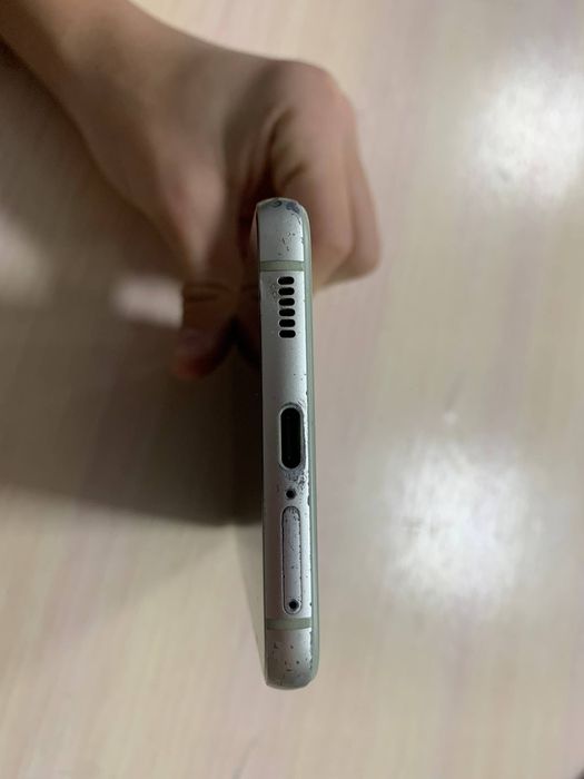 Samsung s21fe 128/6 Есть царапины