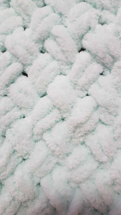 Ръчно плетиво одеало Ализе Пуфи 80/80