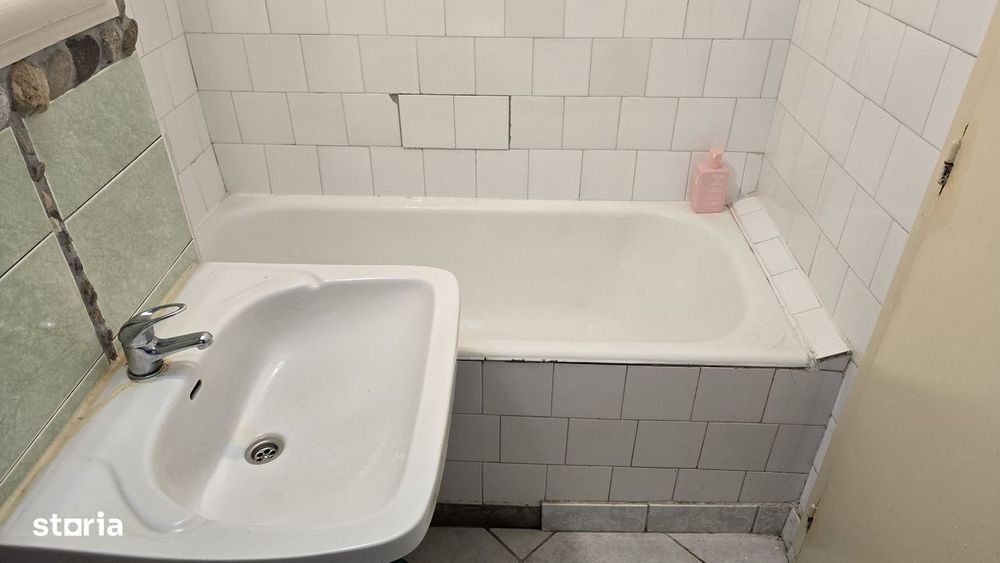 Vand apartament 4 camere Deva,  Decebal (Cuza Voda, Catedrala), et. 2,