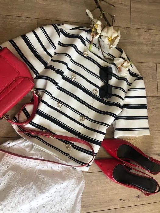 Zara  ново моделче  жилетка