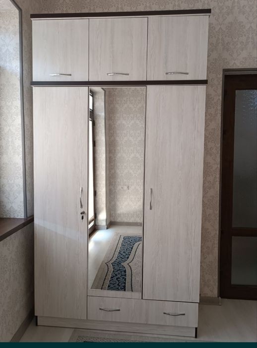 Шкаф сантрисолом