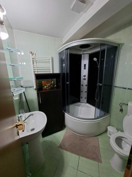 Inchiriez apartament doua camere decomandat Sibiu - Turnisor