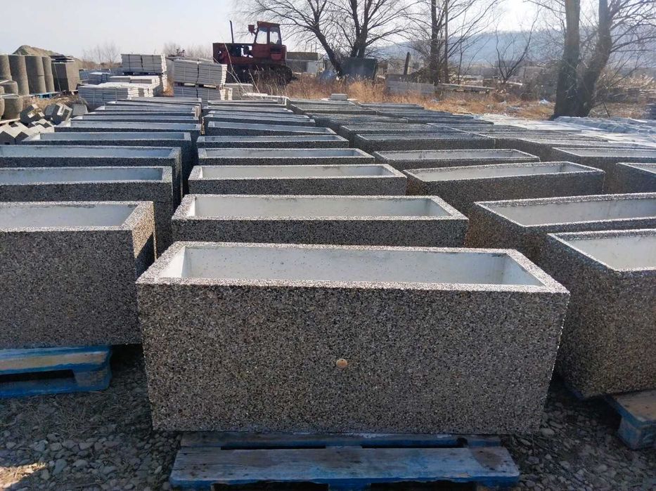 Jardiniera din beton cu piatra naturală 150x50x60 cm