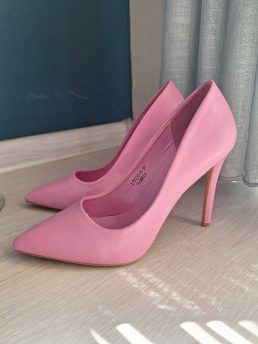 Елегантни обувки 37 номер