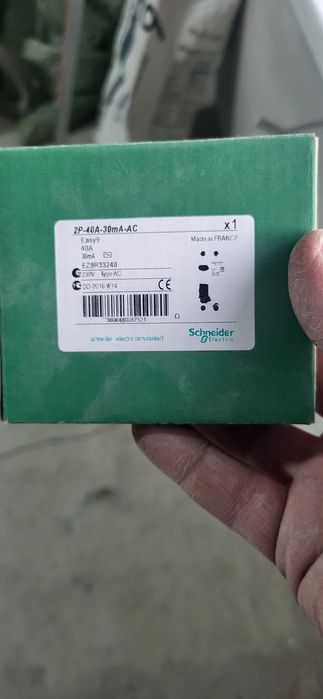 Диф автомат Schneider 40А