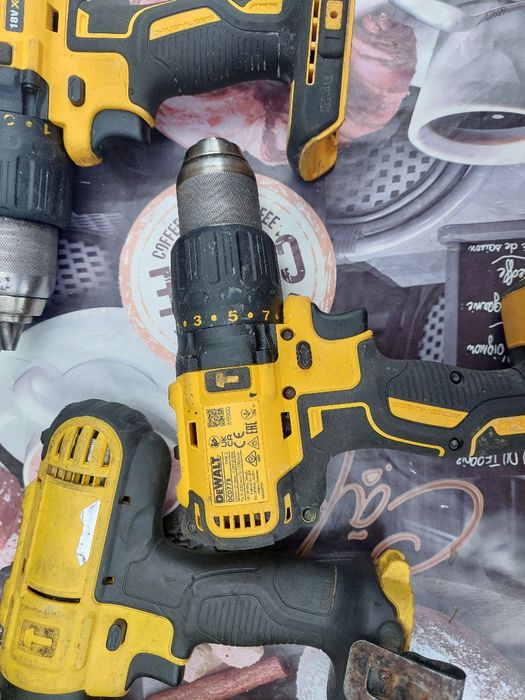 Filetante Dewalt. Fierăstrău pendular 18v.