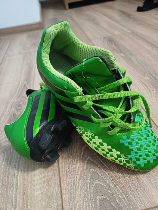 Ghete de fotbal Adidas