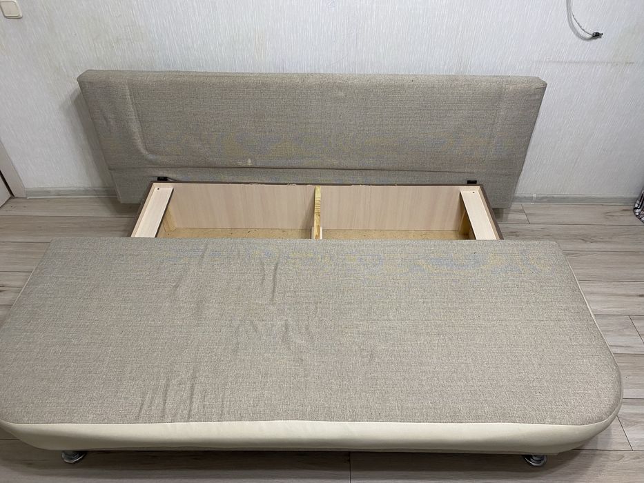 Продается - Диван