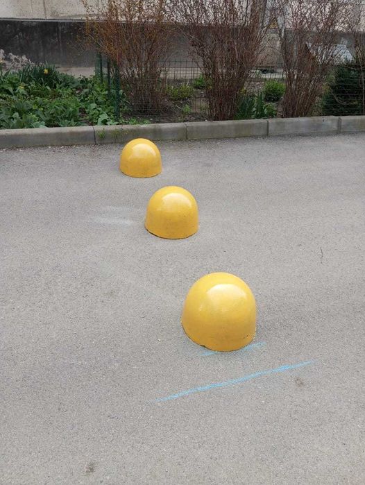 Парковочный бордюр, ограничитель парковки, полусфера бетонная парковка