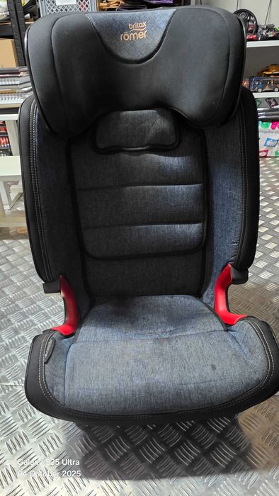 Детско столче за автомобил Britax Römer