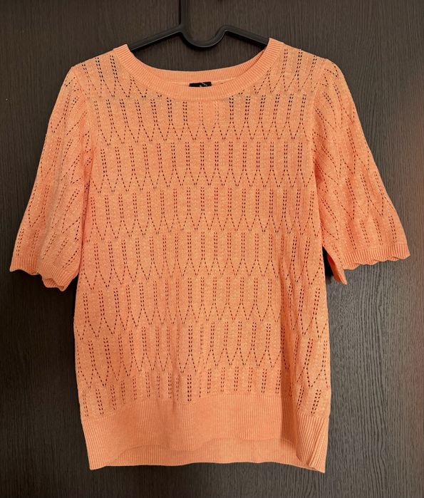 Tricou din bumbac tricotat fin. Nou cu eticheta.