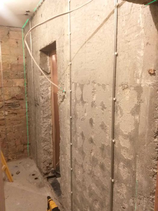 Клипсове за майки за мазилка за профили 18 или 21 милиметра.