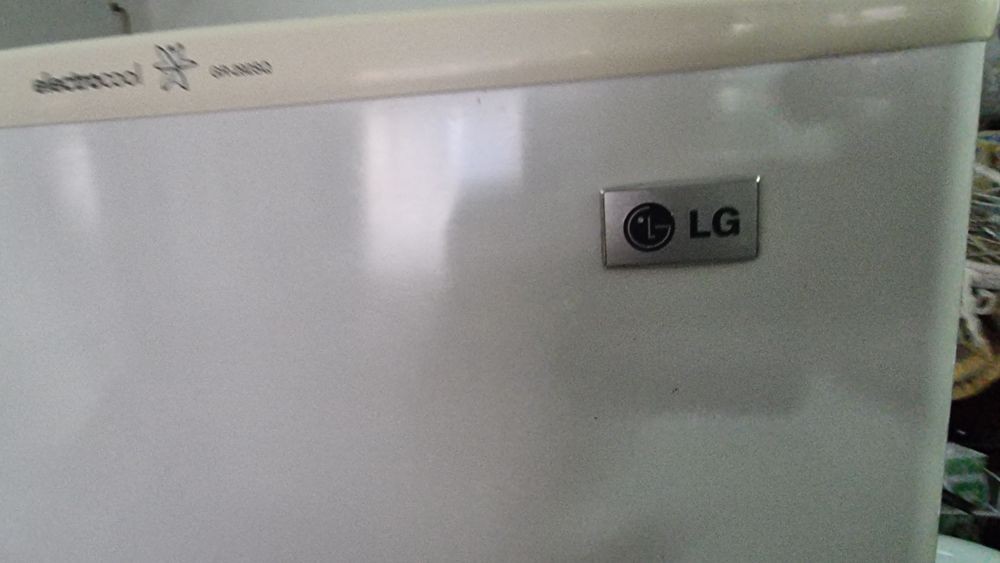 Холодильник  lG в рабочем состоянии