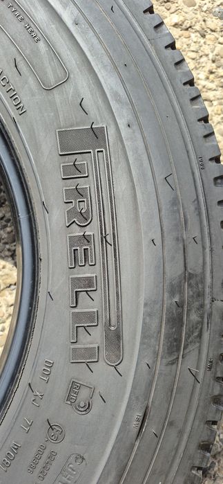 2 anvelope camion directie Pirelli 235/75/17,5;dot 2022.Pretul este pe bucata.