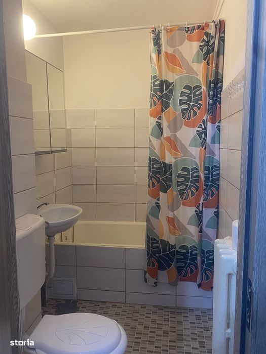 Garsoniera de inchiriat zona Titan 295€