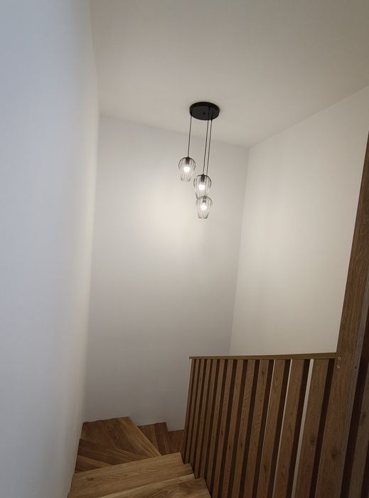 Lampă 3 becuri profil metal negru reglabile pe înălțime