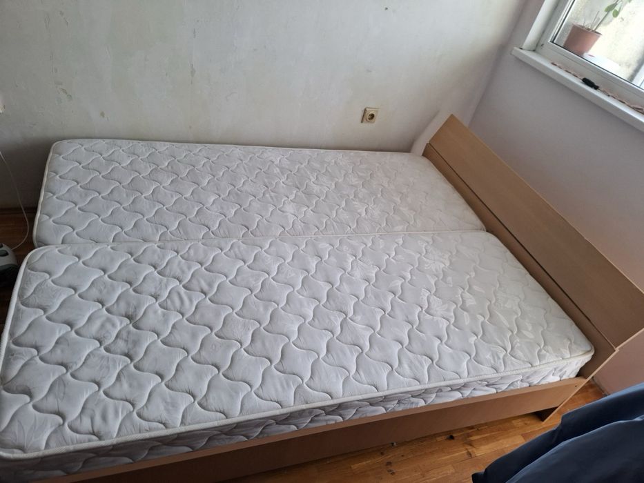 Продавам легло 150/200 с 2 матрака