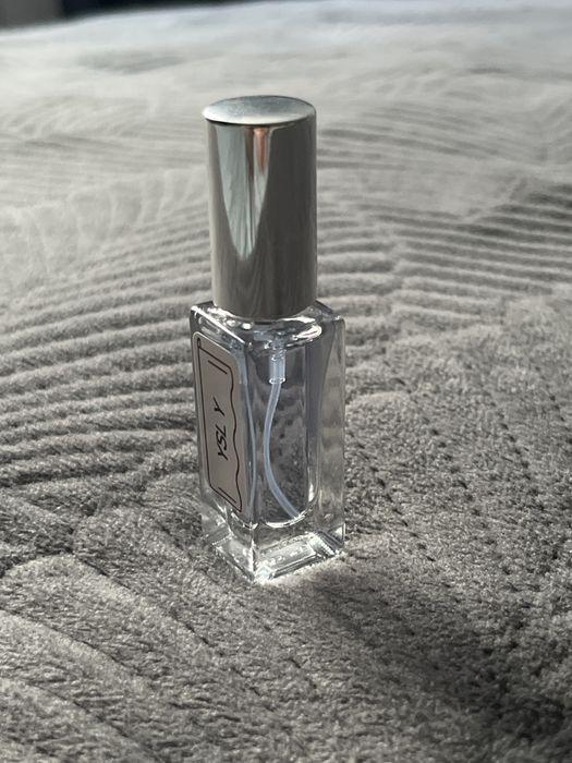 Продам Ив-Сен-Лоран Ю