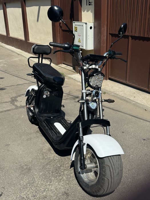 Scuter electric.