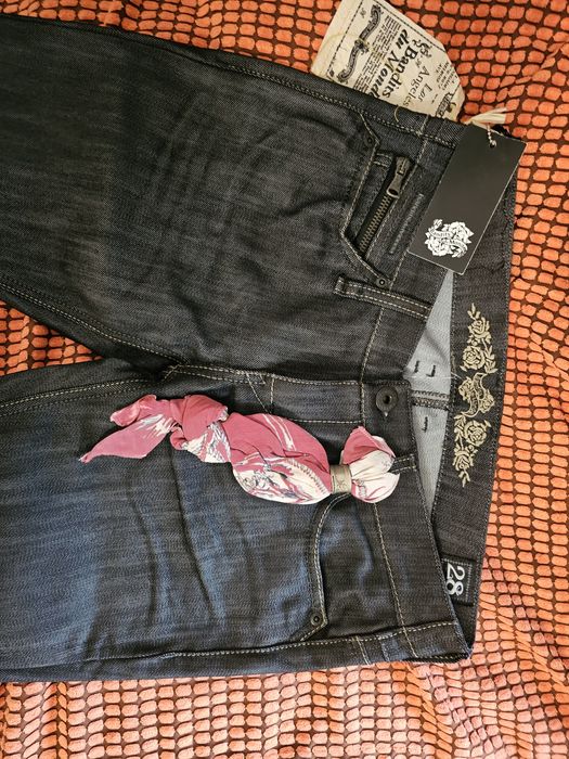 Нови дънки SIXTY