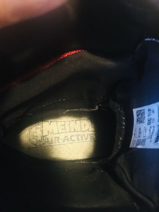 Vând bocanci Meindl penttu damă ,38 dar potriviți pentru 37