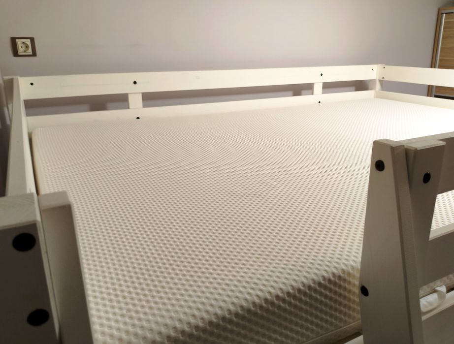 Легло с надстройка