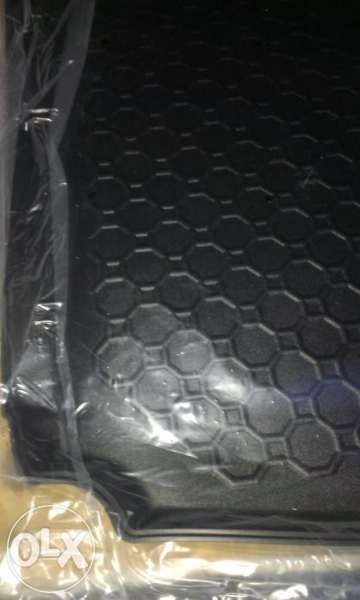 Леген Стелка За Багажник Автомобил Предпазва от Изцапване за Френски