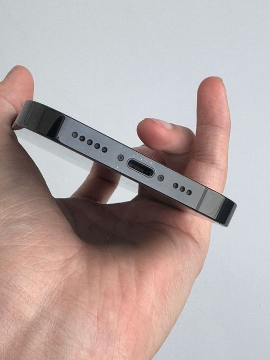 Продам айфон 14 про