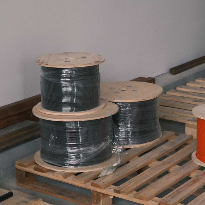 Соларен кабел 4мм2 и 6mm2 с TUV  черен/черен с двойна изолация