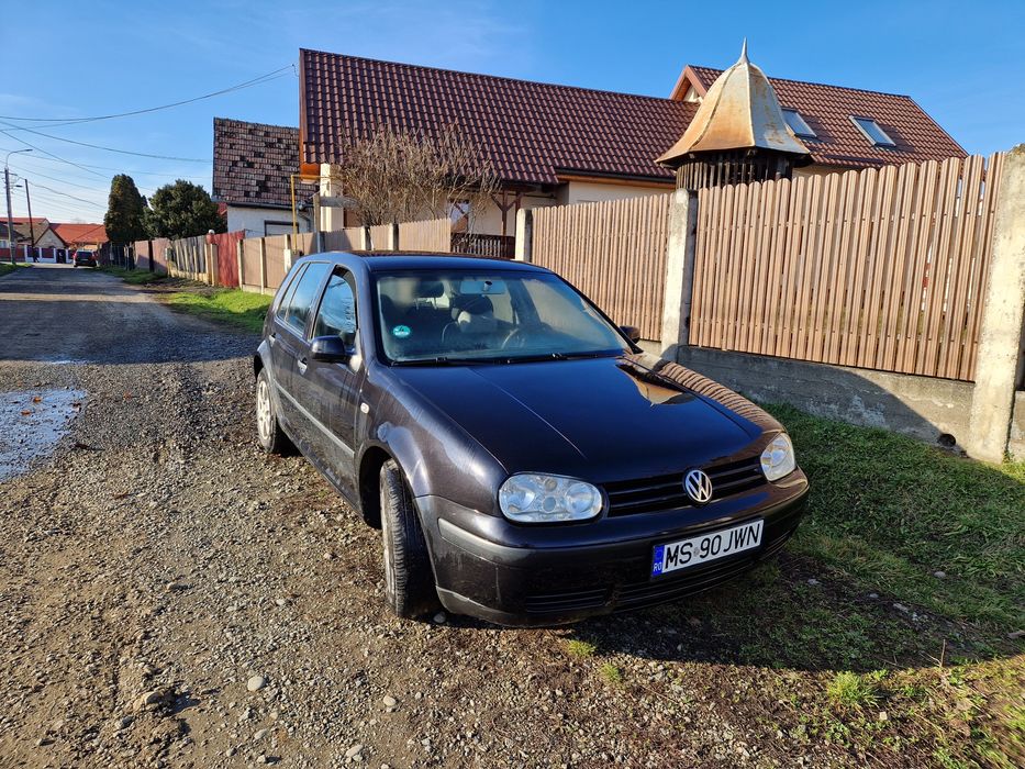 Vand VW Golf 4 1.4 benzina