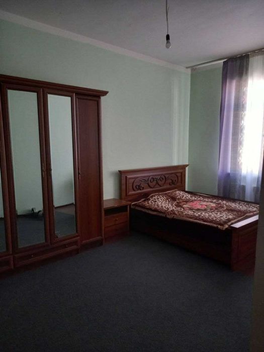 Мотрид худудида жойлашган 4 хонали коттедж арзон нархда сотилади