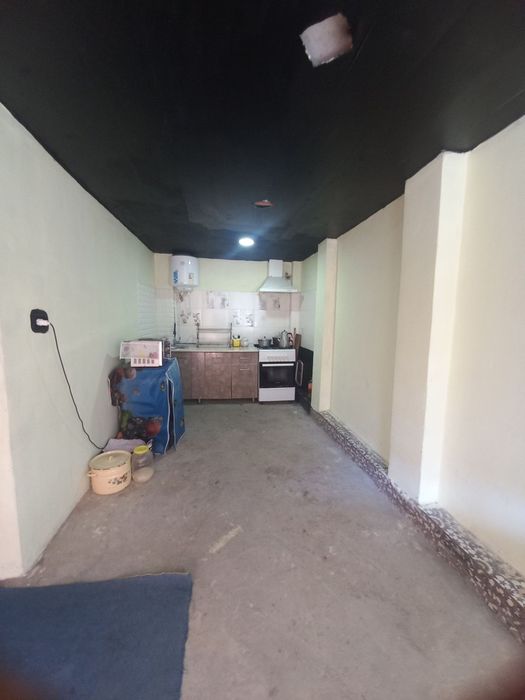 Turar joy hovli sotladi