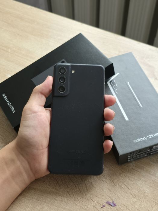 Samsung s21 FE 256Гб