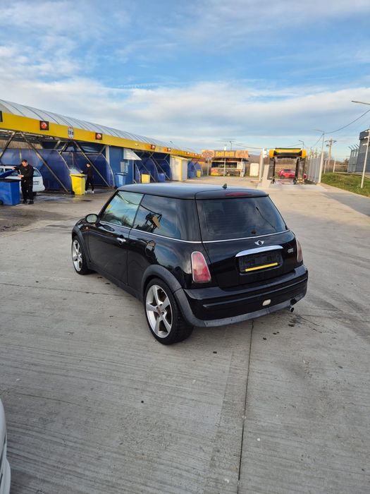Mini Cooper One R50