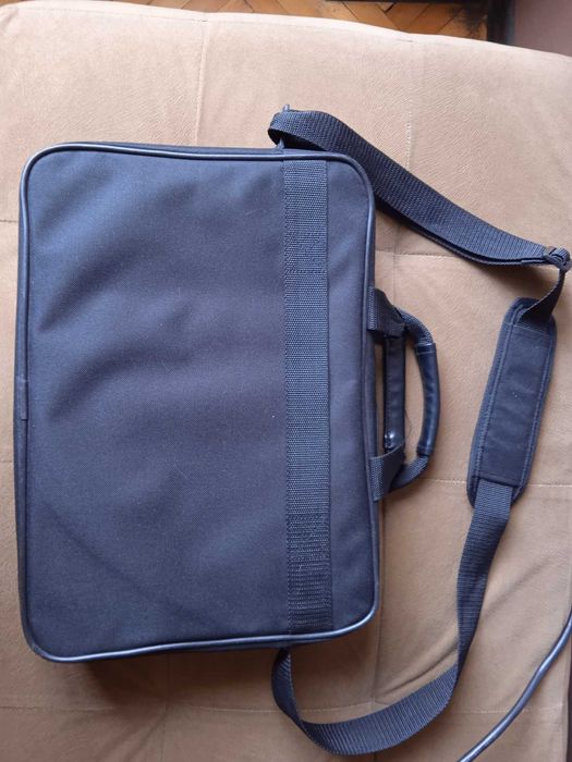 Чанта HP за лаптоп и документи