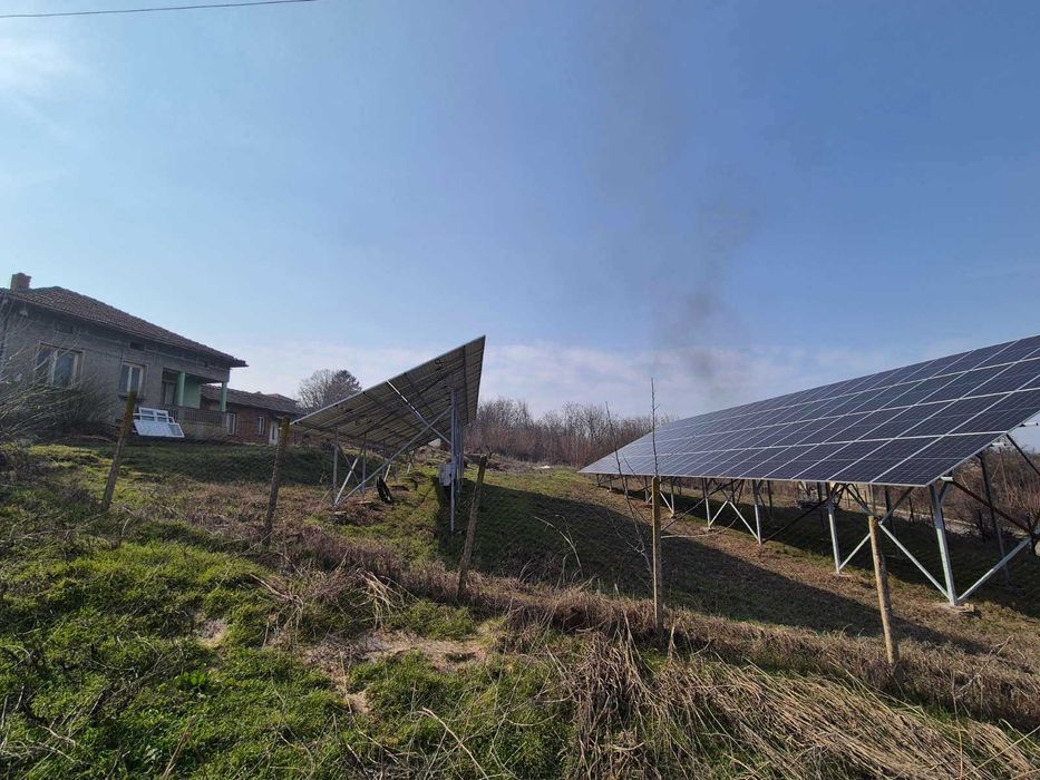 Фотоволтаична централа 60 KW и къща до гр. Белене .