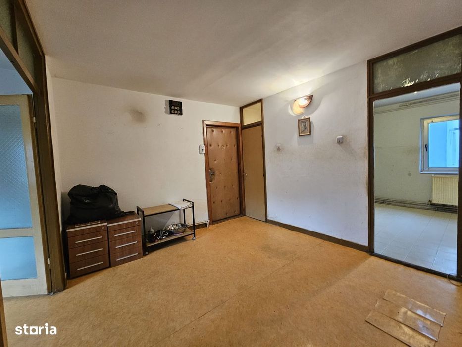 Apartament 3 camere, hol central in C-uri Eminescu